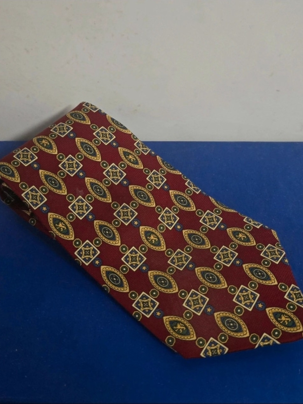 Tommy Hilfiger Burgundy Geometric Medallion Silk Tie